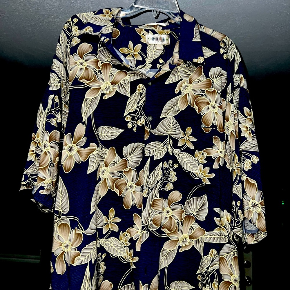 Nice silk shirt sleeve